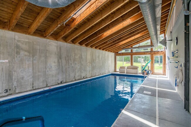 Building Photo - 331 Lime Kiln Rd