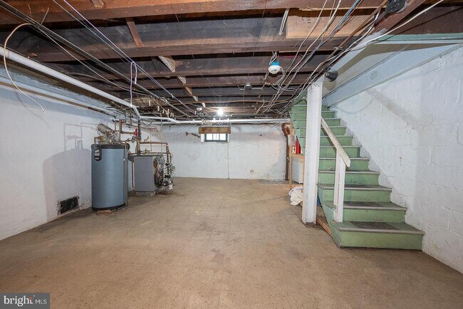 Building Photo - 625 Chelten Hills Dr