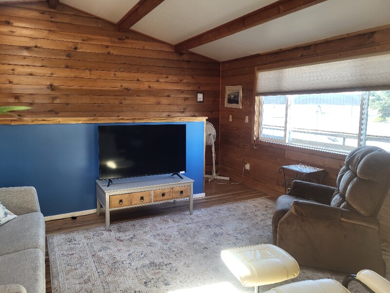 Building Photo - 7398 Birch Bay Dr