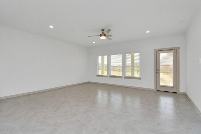 Building Photo - 4010 Elk Crk Ct