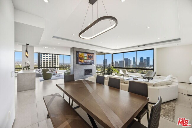 Building Photo - 10350 Wilshire Blvd