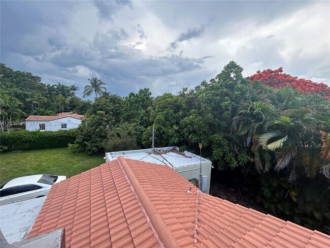 Building Photo - 9600 N Miami Ave