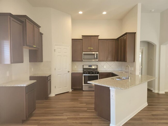 Building Photo - 612 Little Draw Ln