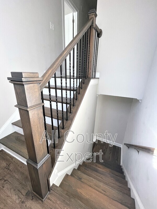 Building Photo - 113 Laurel Crst Aly