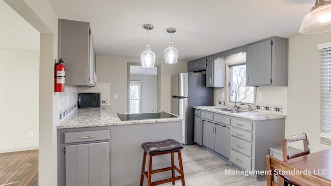 Building Photo - 6938 Berry Rd