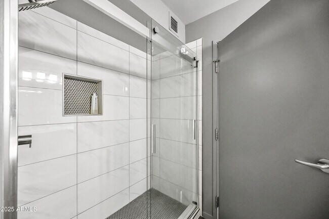 Building Photo - 4808 N 24th St