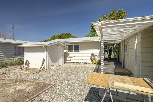 Building Photo - 25361 De Waide Ave