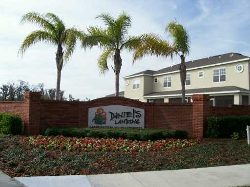 Primary Photo - Daniels Landing End Unit