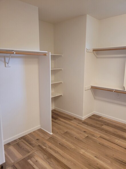 Building Photo - 396 Patricia Ln