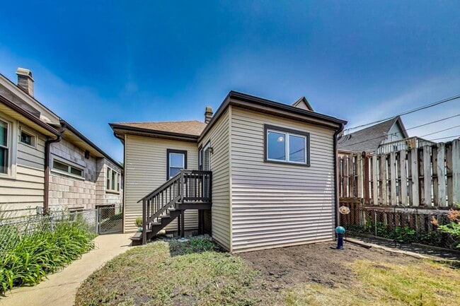 Building Photo - 4458 N Kasson Ave
