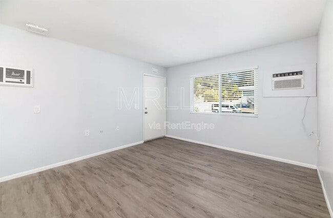 Building Photo - 6738 University Ave