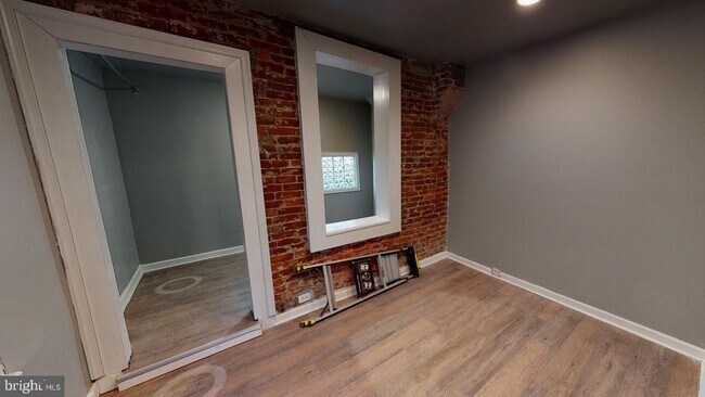 Building Photo - 1244 S Markoe St
