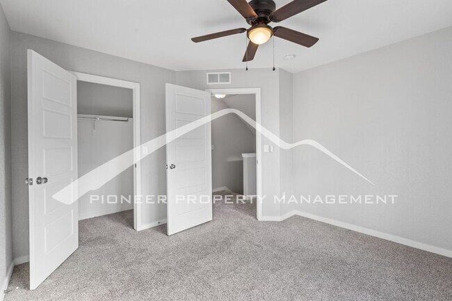 Building Photo - 6684 Thicket Pass Ln