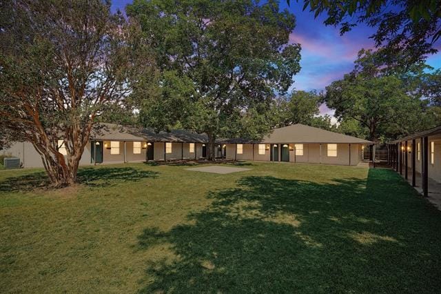 Building Photo - 614 W Heard St