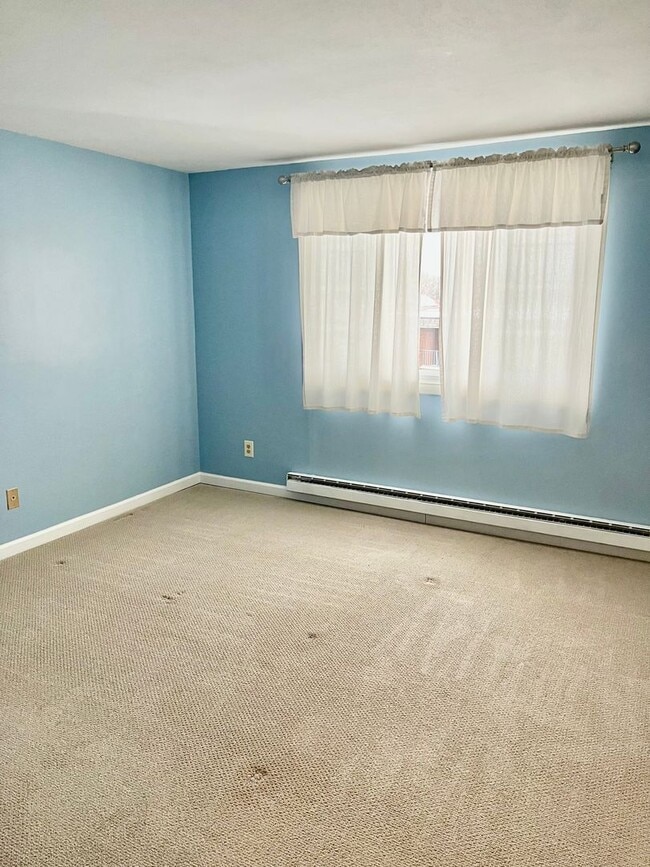 Building Photo - 8430 Fathom Dr