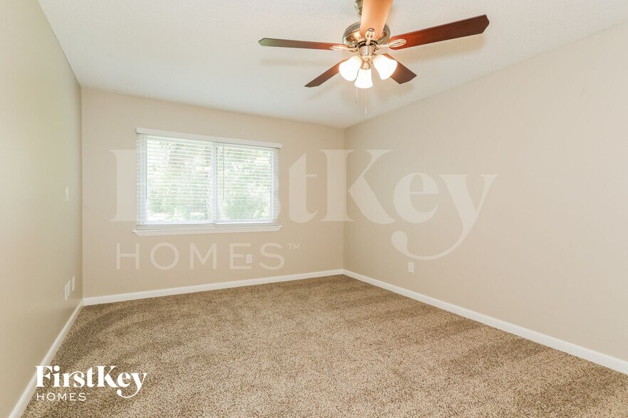 Building Photo - 3919 Summer Pines Dr