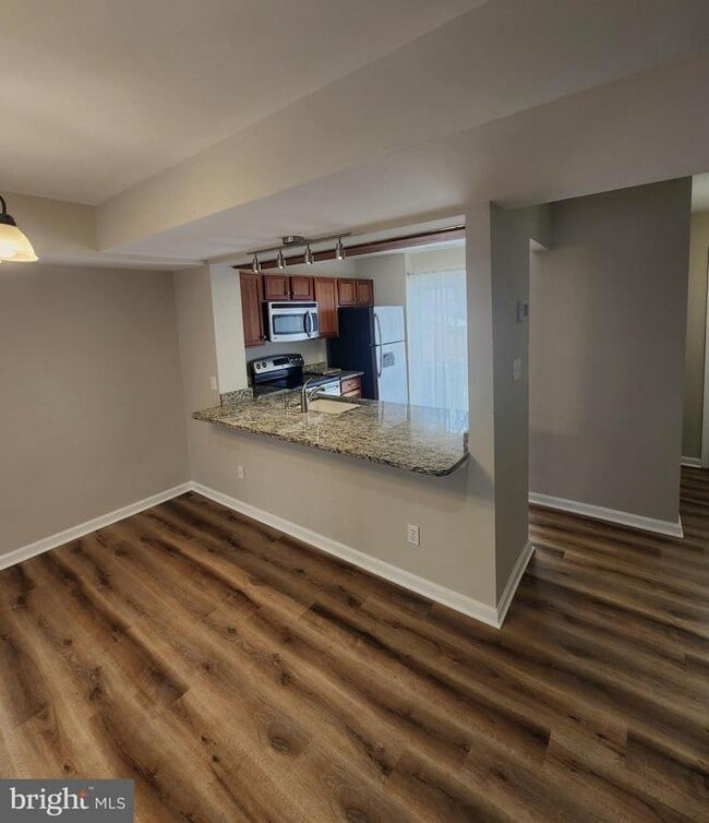 Building Photo - 5451 El Camino