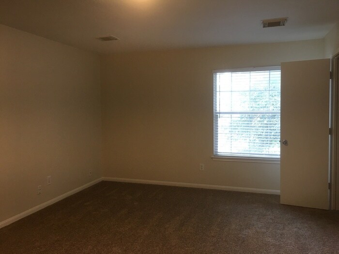 Building Photo - 10515 Berclair Dr