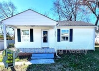 Building Photo - 407 Douglas Ave