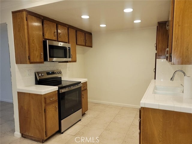 Building Photo - 147 S Poplar Ave