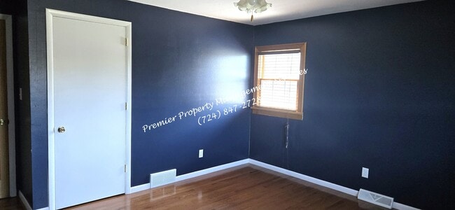 Building Photo - 323 Brewster Rd