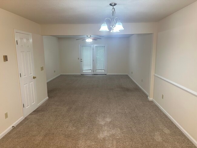 Building Photo - 1017 Smither Dr