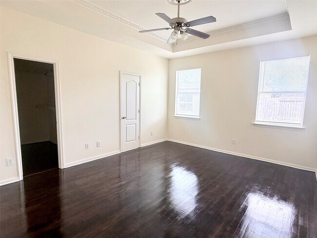 Building Photo - 6530 Signal Point Ln