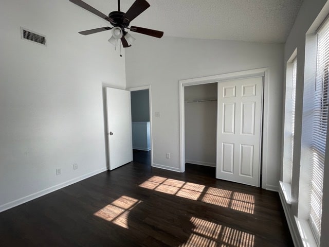 Building Photo - 2310 Capitan Dr