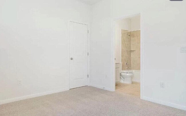 Building Photo - 4441 Arques Ave