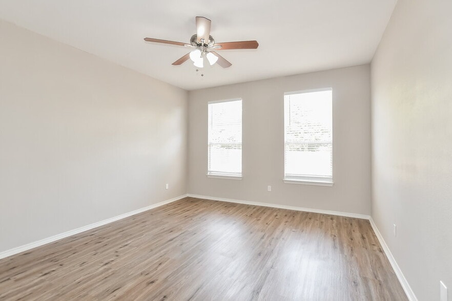 Building Photo - 3686 Juniper Hills Dr