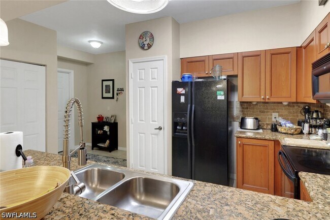 Building Photo - 20257 Royal Villagio Ct