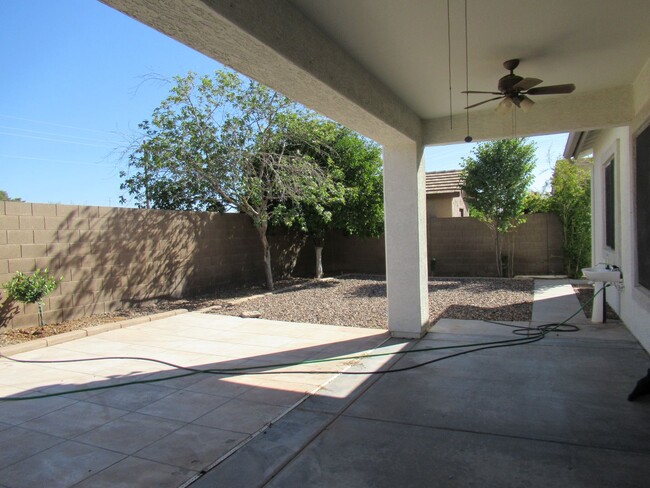 Building Photo - 4 Bedroom Home in North East Mesa!