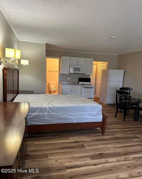 Building Photo - 7 Foxfire Blvd