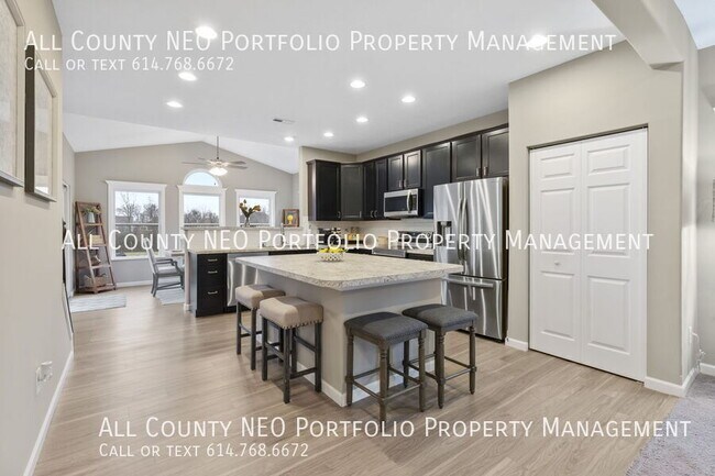 Building Photo - P1481 Channel Pl