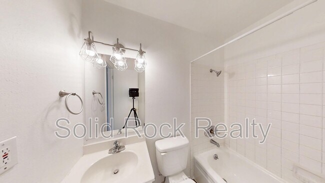 Building Photo - 4545 N Carefree Cir