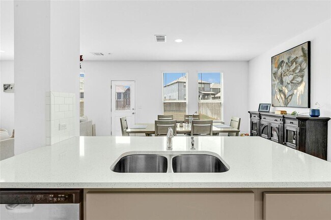 Building Photo - 6815 Tiznow Ln