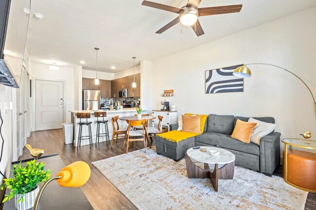 Building Photo - 10550 N Central Expy