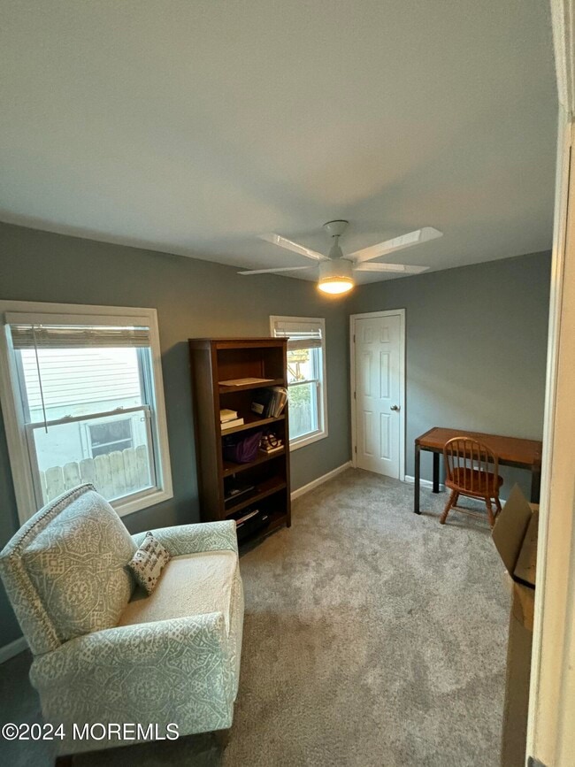 Building Photo - 1212 10th Ave