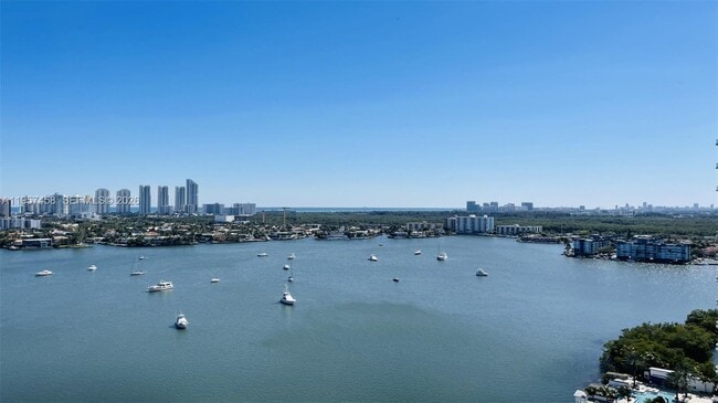 Building Photo - 17301 Biscayne Blvd