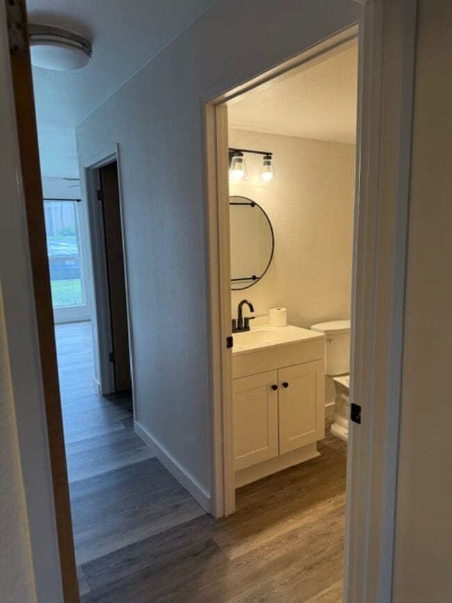 Building Photo - remodled 3 bedroom townhome in Wailuku