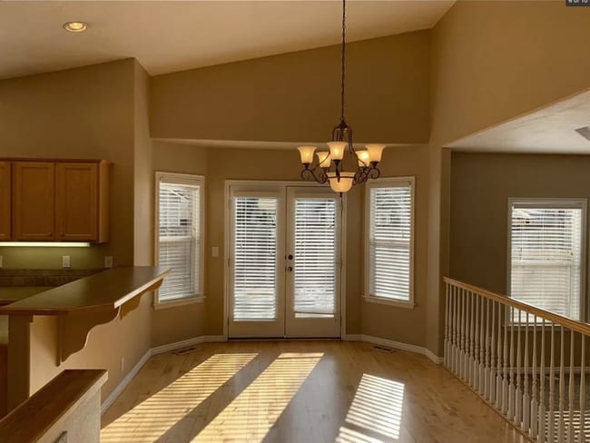 Building Photo - 13871 W Chatsworth Ct