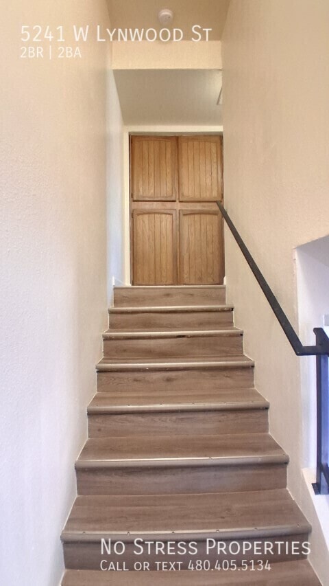 Building Photo - 5241 W Lynwood St