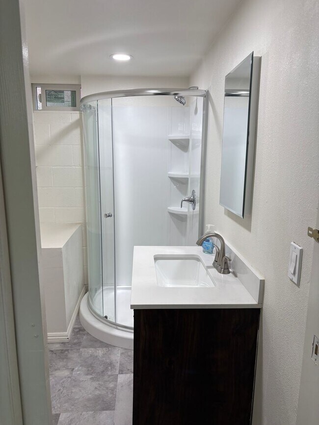 Building Photo - Charming 1 BR 1BA studio for rent.