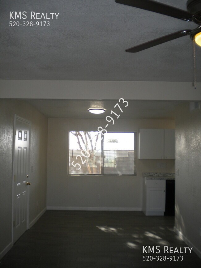 Building Photo - 3636 S Marvin Pl