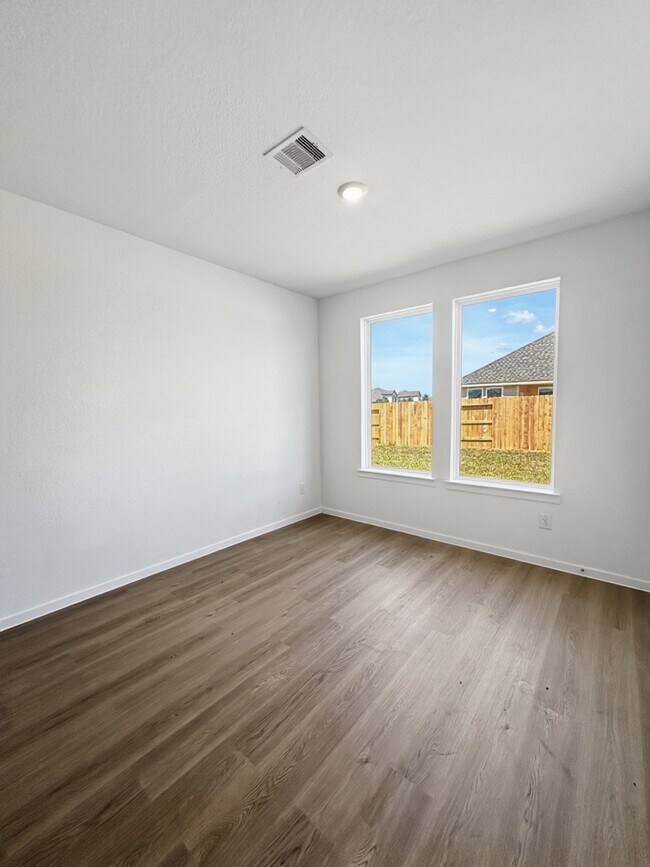 Building Photo - 3230 Coral Bluff Dr