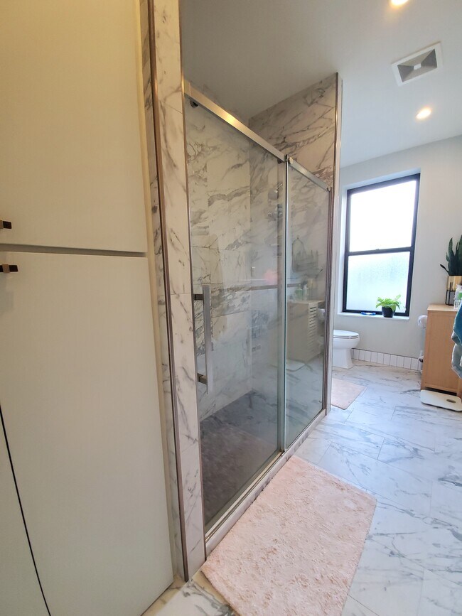 Building Photo - 101 Avenue A