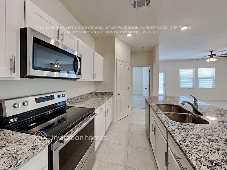 Building Photo - 6333 W Latona Rd