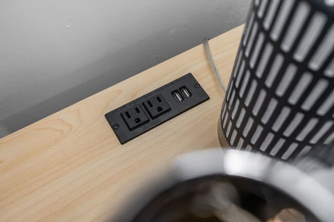 Building Photo - 1676 Raynell Way