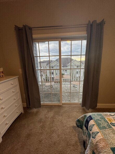 Building Photo - 8205 Lenox Creekside Dr