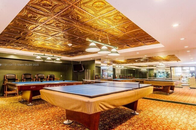 Building Photo - 19707 Turnberry Way